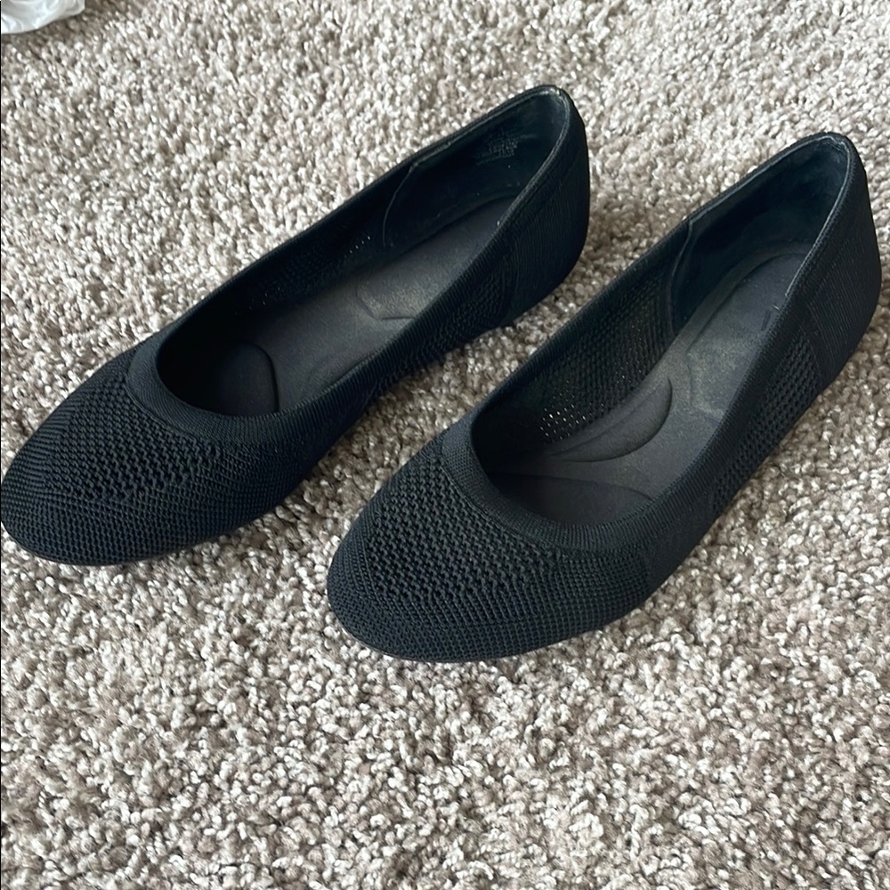 Simply Vera Vera Wang Black Ballet Flats